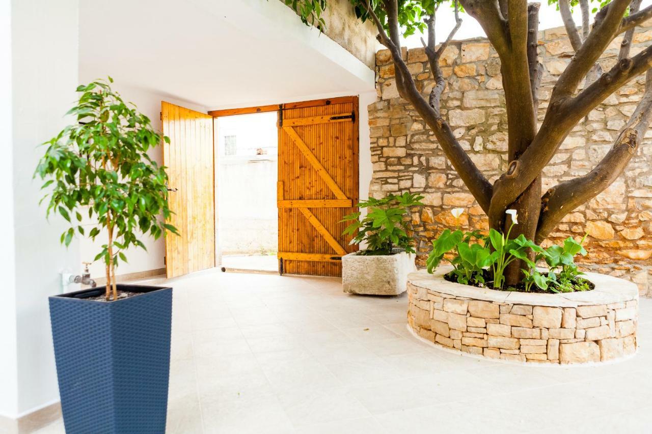 Guest House Mara Vela Luka Exterior photo