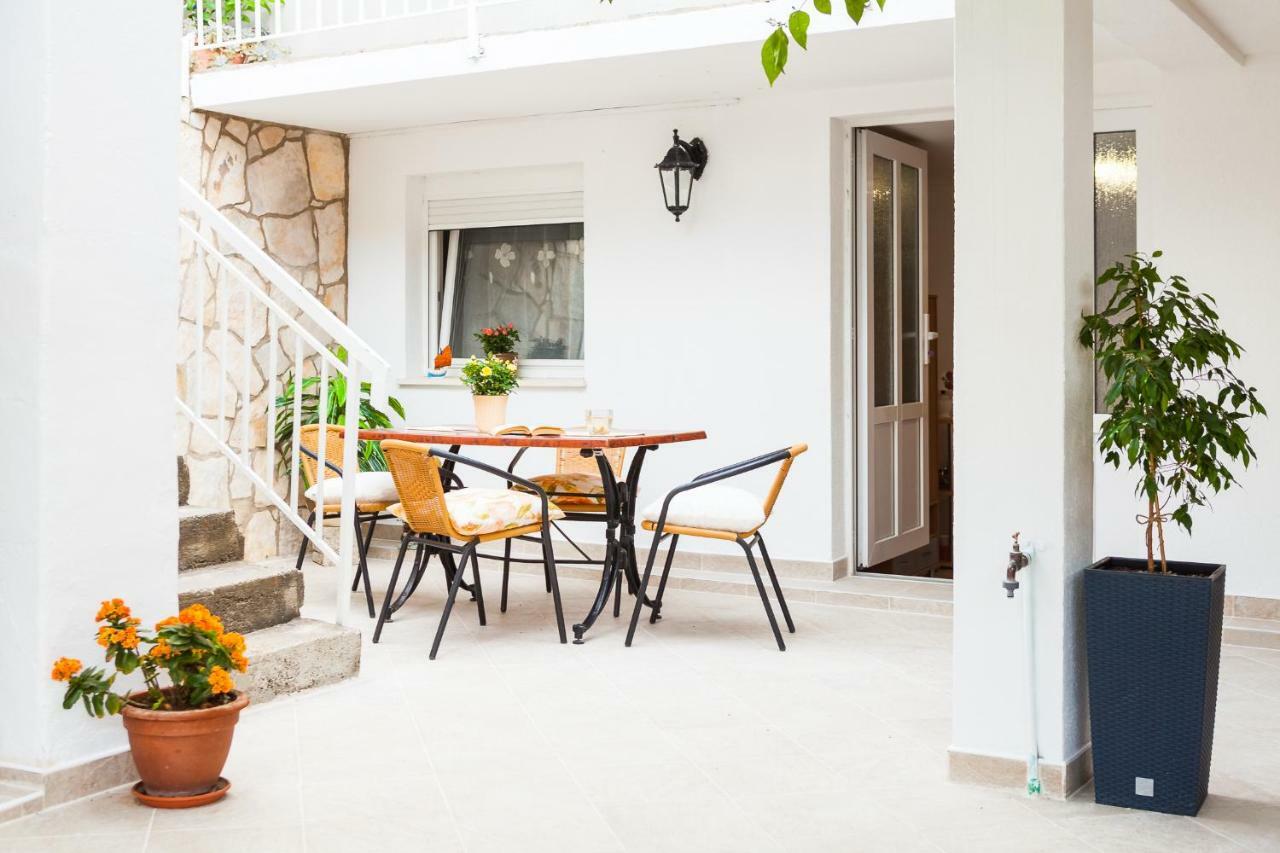 Guest House Mara Vela Luka Exterior photo